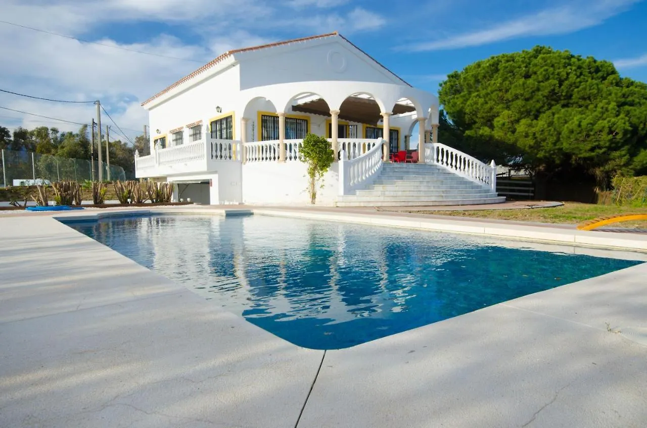 Villa El Dorado 埃斯特波纳
