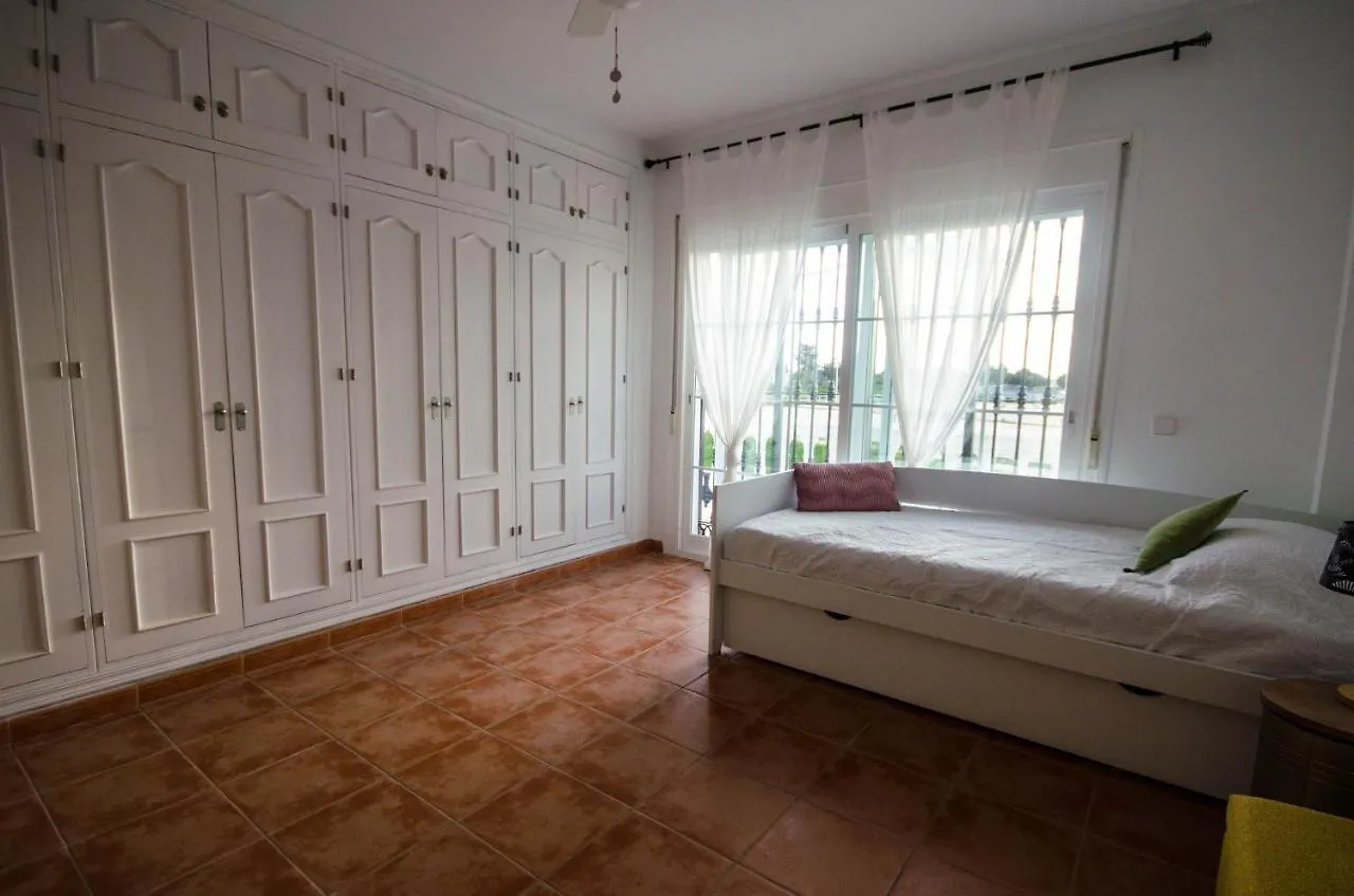 Villa El Dorado 埃斯特波纳